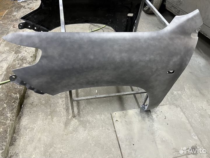 Крылья комплек пластиковые Toyota Land Cruiser 200