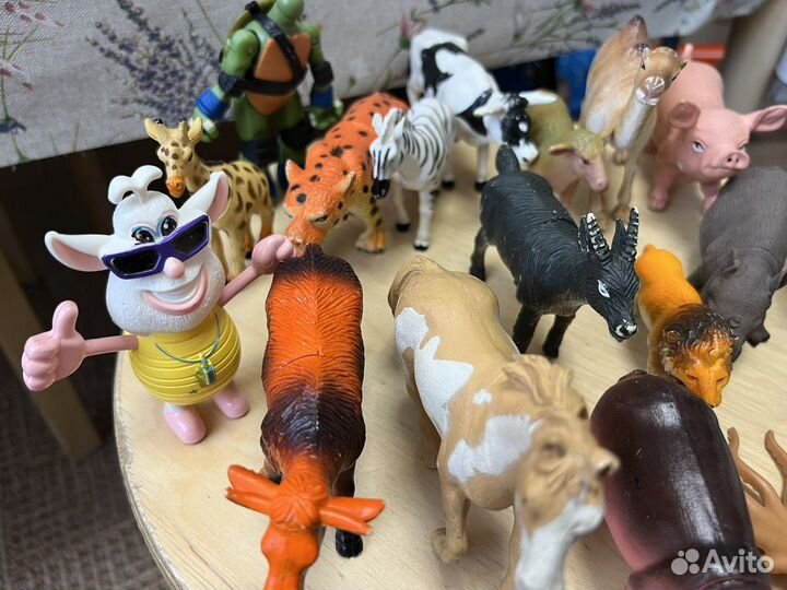 Игрушки фигурки животных Буба