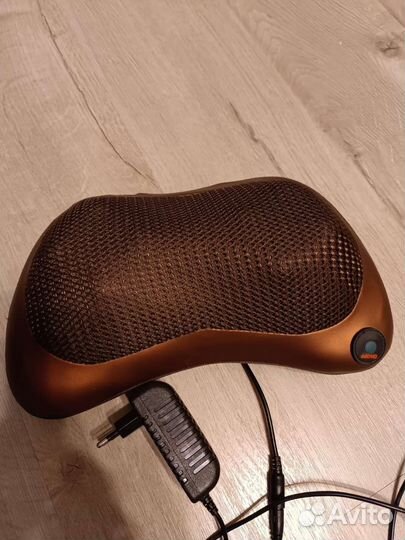 Массажная подушка для шеи