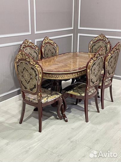 Стол со стульями