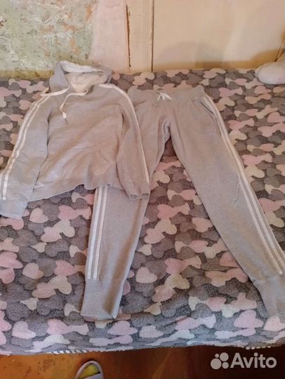 Костюм женский спортивный