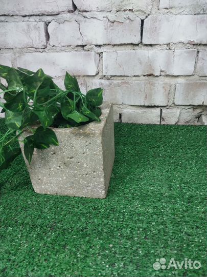 Кашпо на подоконник