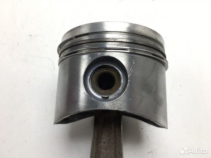 Поршень с шатуном Bmw 7-Series E23 1983