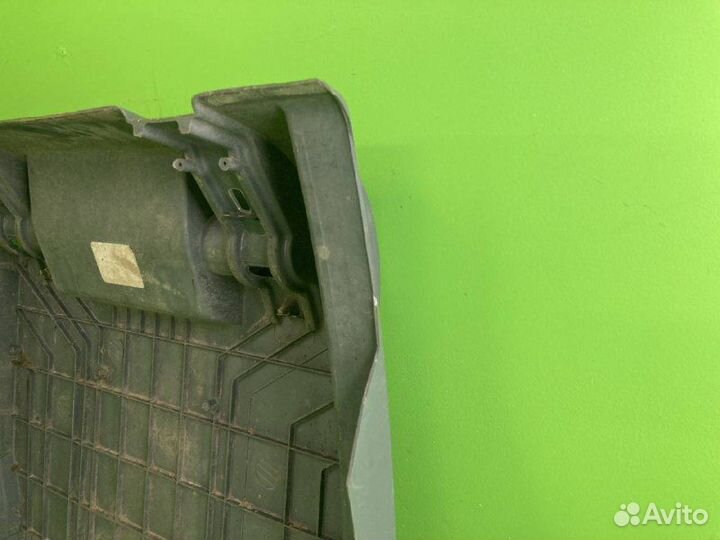 Крыло mercedes-benz actros MP II