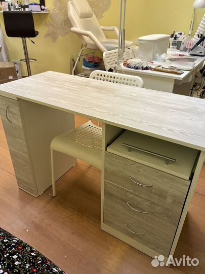 Стол для маникюра