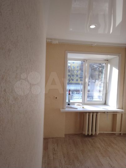 Комната 10 м² в 8-к., 2/5 эт.