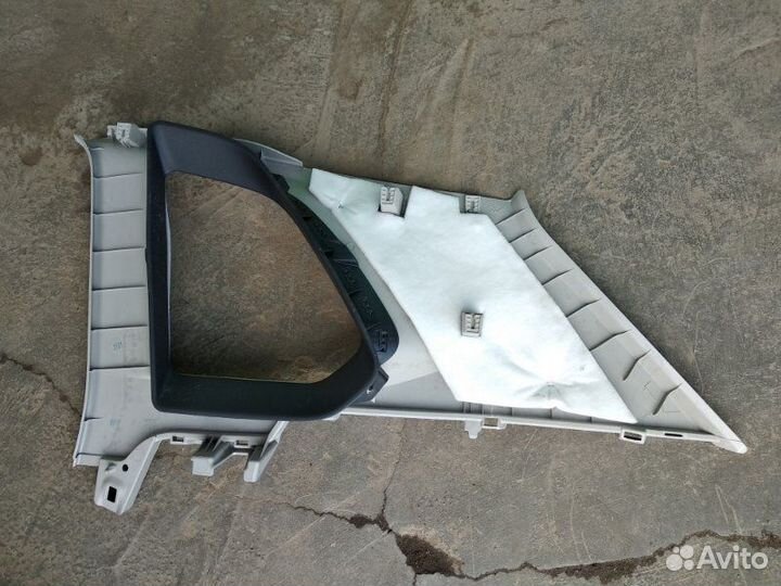 Обшивка стойки задняя левая Volkswagen Tiguan 2