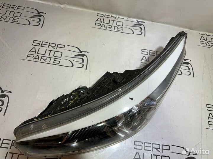 Фара левая Kia Ceed JD D4FB 2013