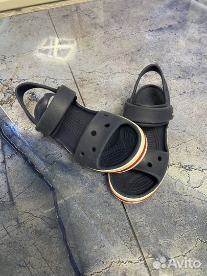 Сандалии crocs на мальчика