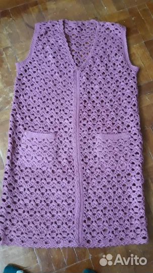 Вязанные жилетки ручной работы