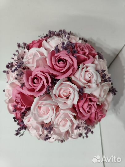 Свадебный букет из мыльных роз