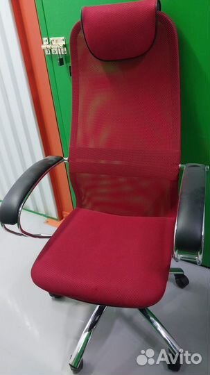 Офисное кресло