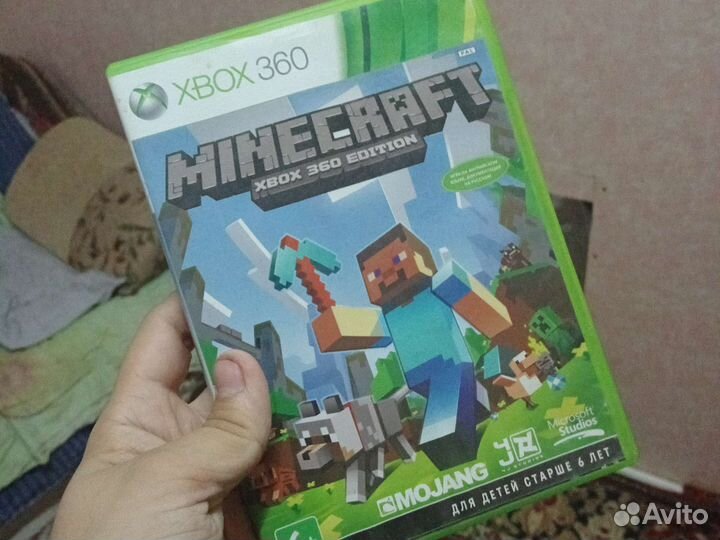 Xbox 360 с кинектом,играми и двумя геймпадами