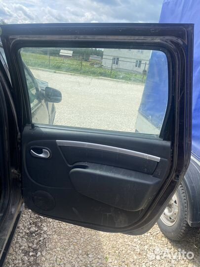 Дверь задняя правая LADA largus в сборе