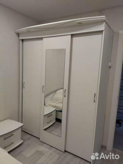 Шкаф, 2 тумбочки, комод