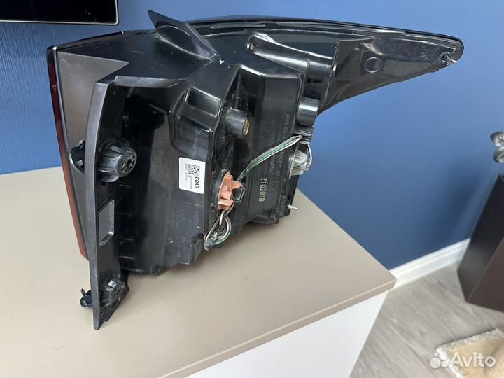 Фонари задние на Kia Sorento 2 штуки