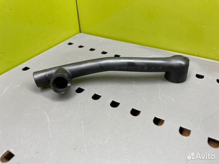 Трубка картерных газов Mercedes-Benz S124 M102.982