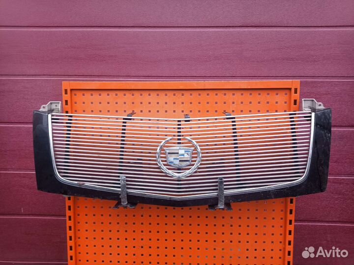 Решетка радиатора Cadillac escalade
