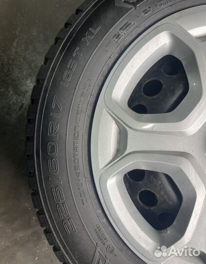 Зимние колеса Ford 225/60/17 Nokian