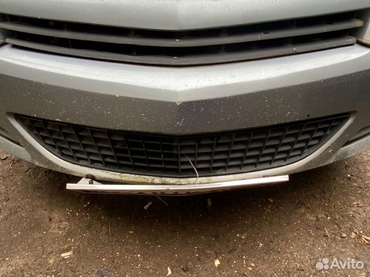 Решетка переднего бампера opel astra h gtc