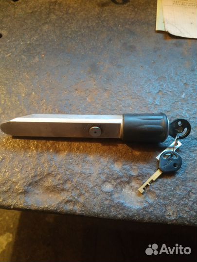 Блокиратор рулевого вала