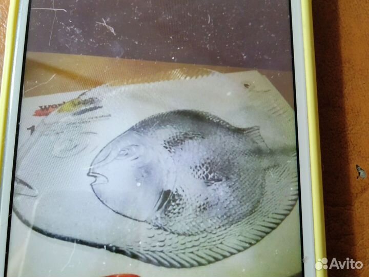Большая тарелка в виде рыбы стекло