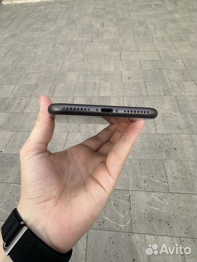 iPhone 8 Plus, 64 ГБ