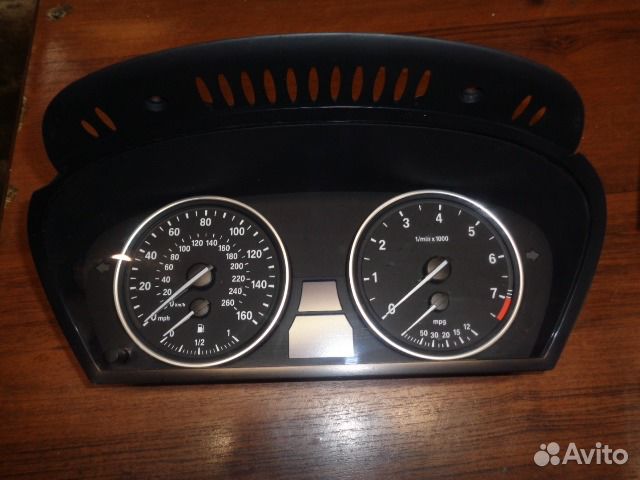 Панель приборов на BMW X5 E70