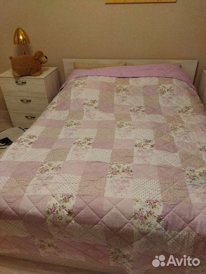 Покрывало на кровать новое