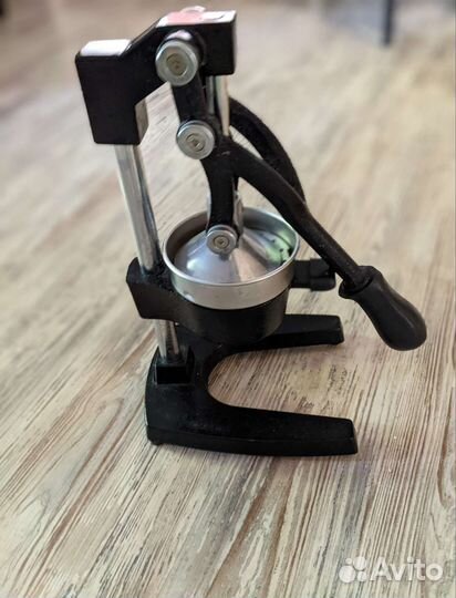 Соковыжималка ручная, пресс