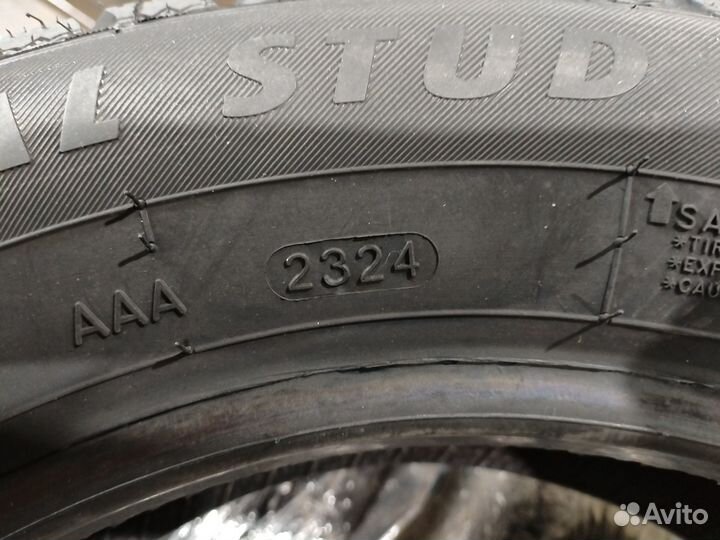 Royal Black Royal Stud 175/65 R14 86T