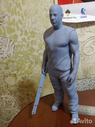 Коллекционная фигурка