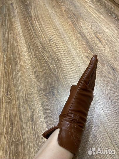 Перчатки женские кожаные новые