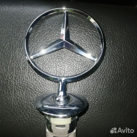 Прицел на капот Мерседес