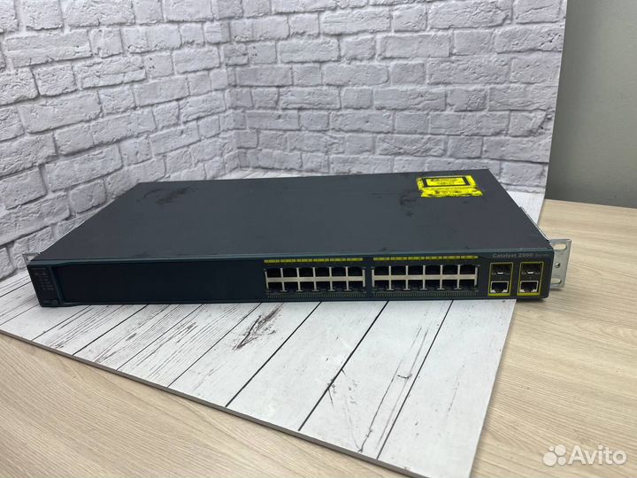 Бу Коммутатор Cisco Catalyst ws-c2960-24tc-l
