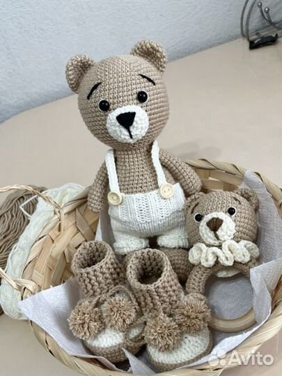 Вязаные игрушки+погремушка+пинетки