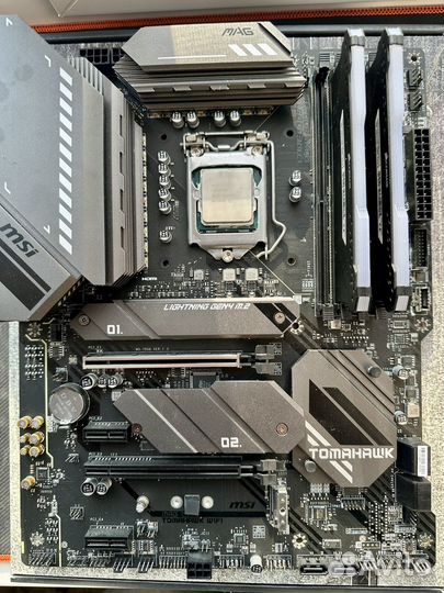 Intel core i7 10700k, msi z590, dd4 corsair 32g
