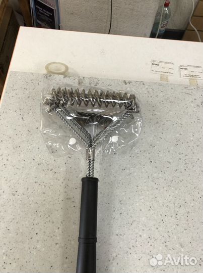 Щетка для чистки гриля со скребкомм