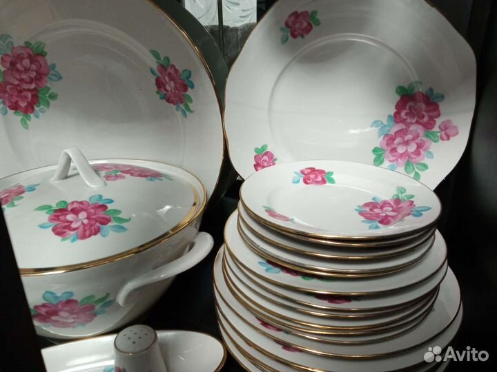 Столовый сервиз новый