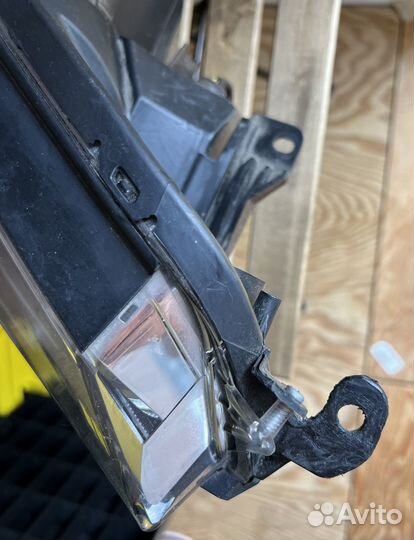 Фара правая toyota RAV4 2018 оригинал