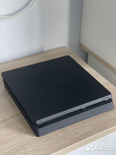 Sony playstation 4 + джойстик + 4 игры