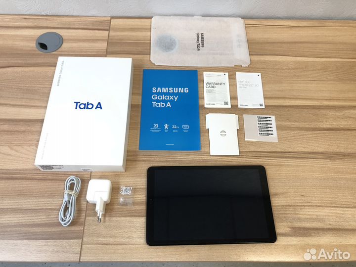 Планшет Samsung Galaxy Tab A 10.5 LTE SM-T595