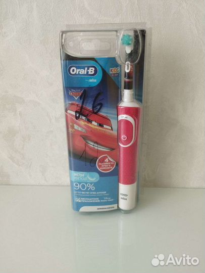 Электричечкая зубная щетка Oral-b Kids