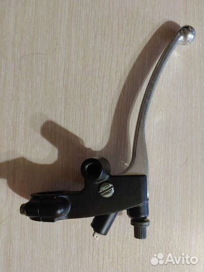 Продам кронштейн с рычагом сцепления