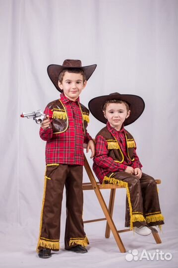 Костюмы Деда Мороза и Снегурочки