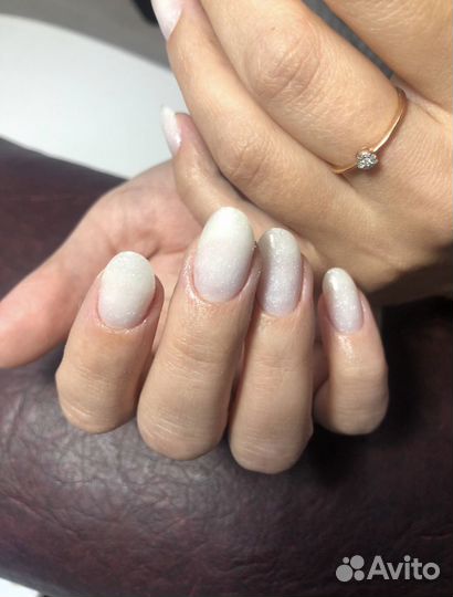 Модель на маникюр