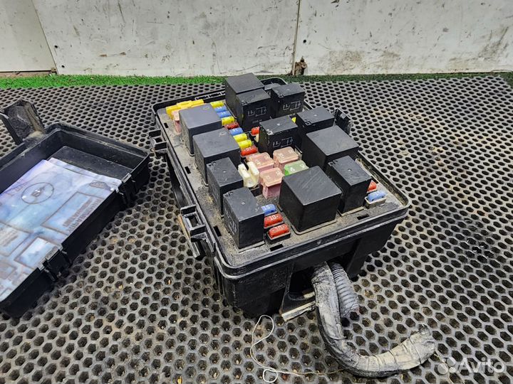 Блок предохранителей подкапотный Hover H2 H3