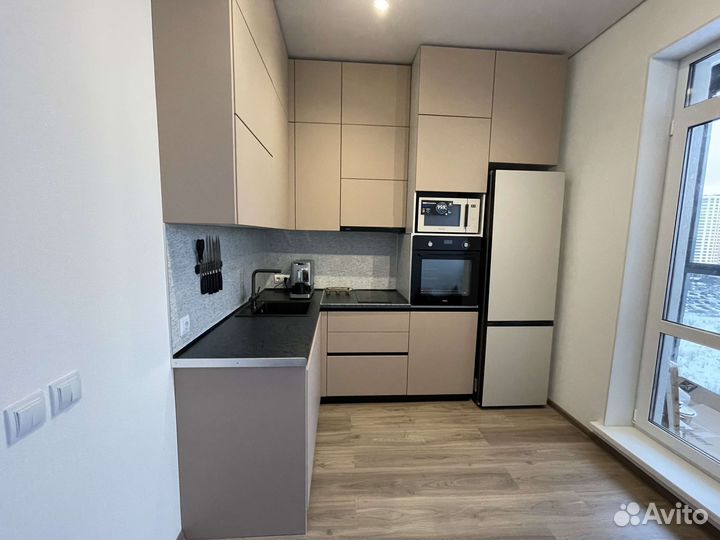 Кухонный гарнитур (любые размеры)