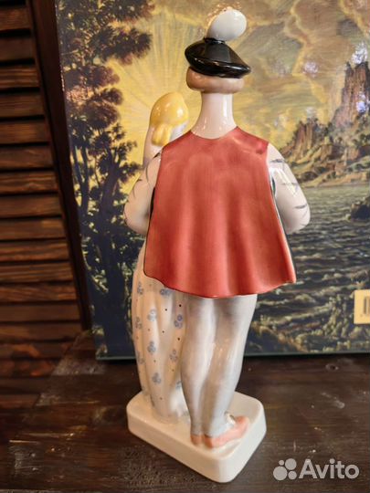 Фарфоровые статуэтки времен СССР