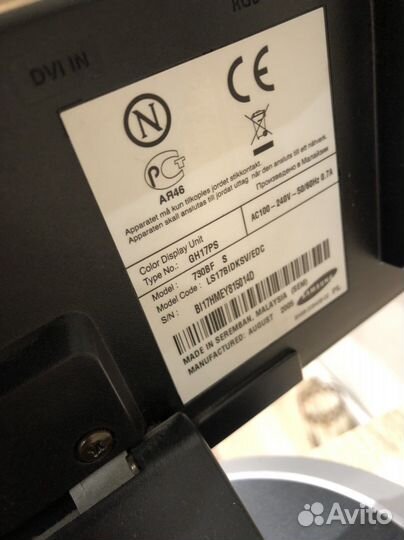 Монитор Samsung